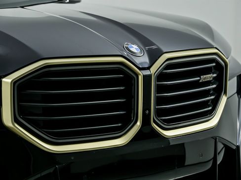 Used 2023 BMW XM image 5