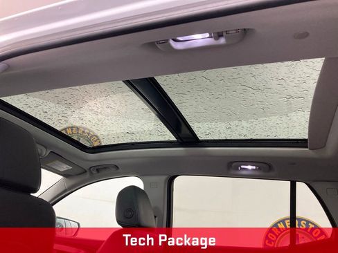 Used 2022 GMC Terrain SLT w/ Infotainment Package II AWD/4WD image 12