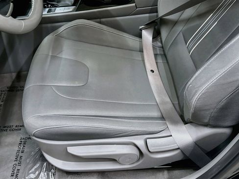 Used 2023 Hyundai Elantra SEL w/ Convenience Package FWD image 22