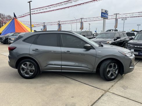 Certified 2023 Ford Escape ST-Line w/ Tech Pack #1 image 4