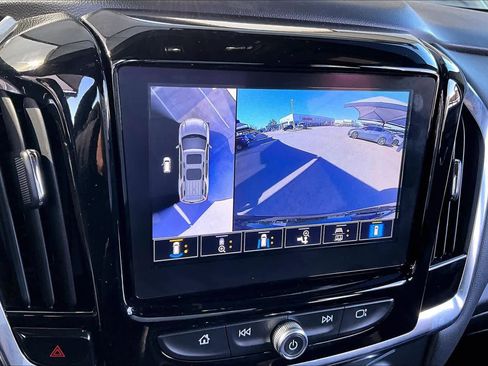 Used 2024 Chevrolet Traverse RS image 23