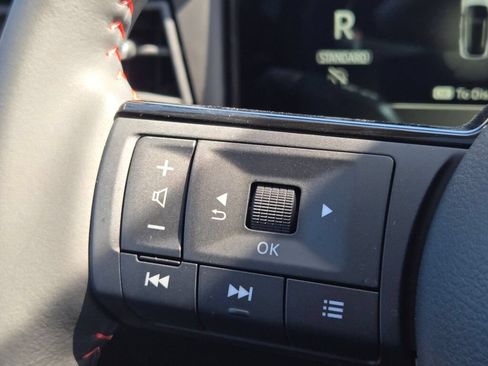 Used 2026 Nissan Kicks SR w/ SR Premium Package FWD image 28