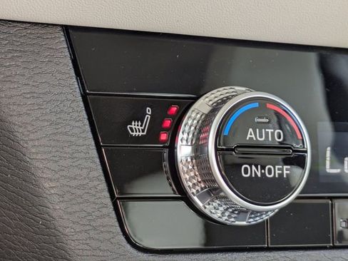 New 2026 Mitsubishi Outlander SE image 23