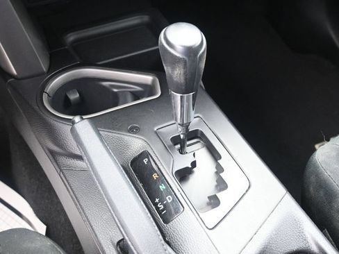 Used 2017 Toyota RAV4 LE FWD image 27