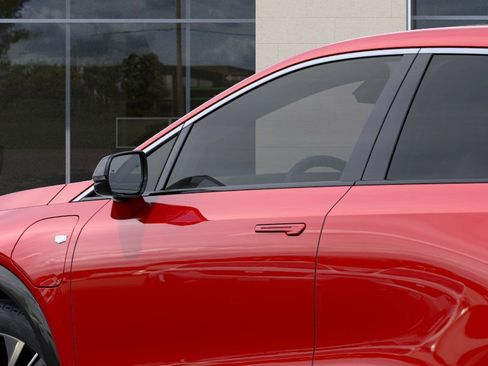 New 2026 Cadillac Optiq Luxury 2 image 32