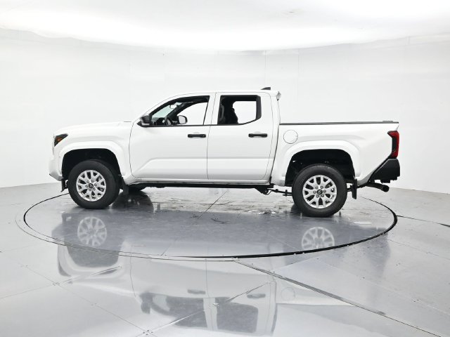 Used 2024 Toyota Tacoma SR AWD/4WD image 7