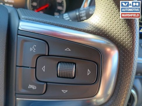 Used 2025 Chevrolet Blazer LT AWD/4WD image 5
