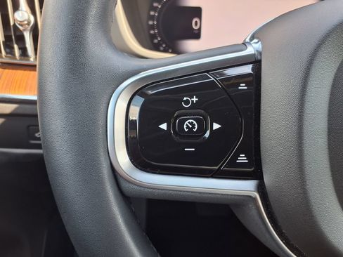 Certified 2023 Volvo XC60 B5 Ultimate AWD/4WD image 27