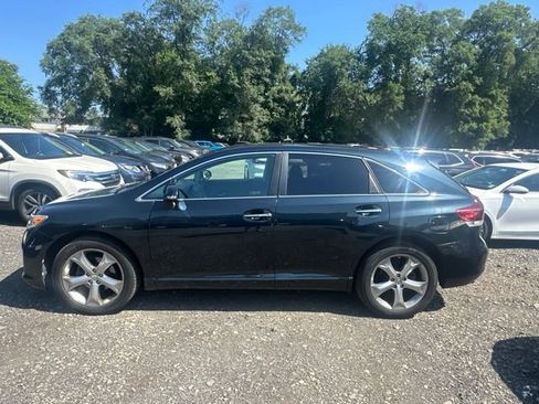 Used 2013 Toyota Venza XLE w/ Tow Prep Pkg AWD/4WD image 2
