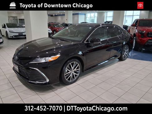Used 2023 Toyota Camry XLE image 2