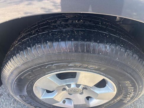 Used 2012 Nissan Pathfinder S image 22