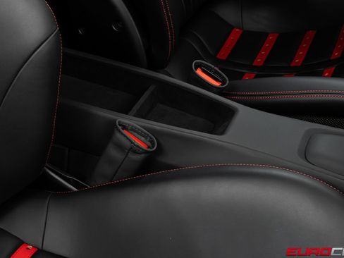 Used 2019 Ferrari 488 Pista Coupe RWD image 40