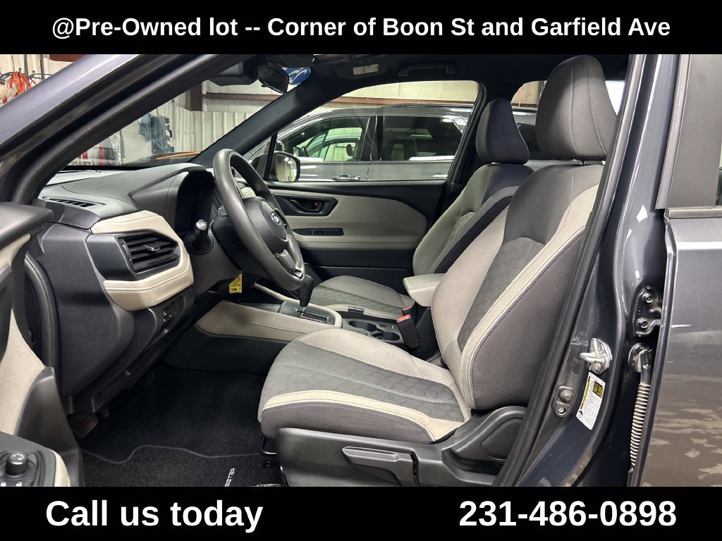 Used 2025 Subaru Forester AWD/4WD image 14