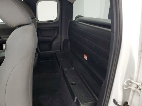 Used 2019 Toyota Tacoma SR image 25