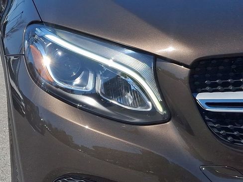Used 2018 Mercedes-Benz GLC 300 4MATIC Coupe image 13
