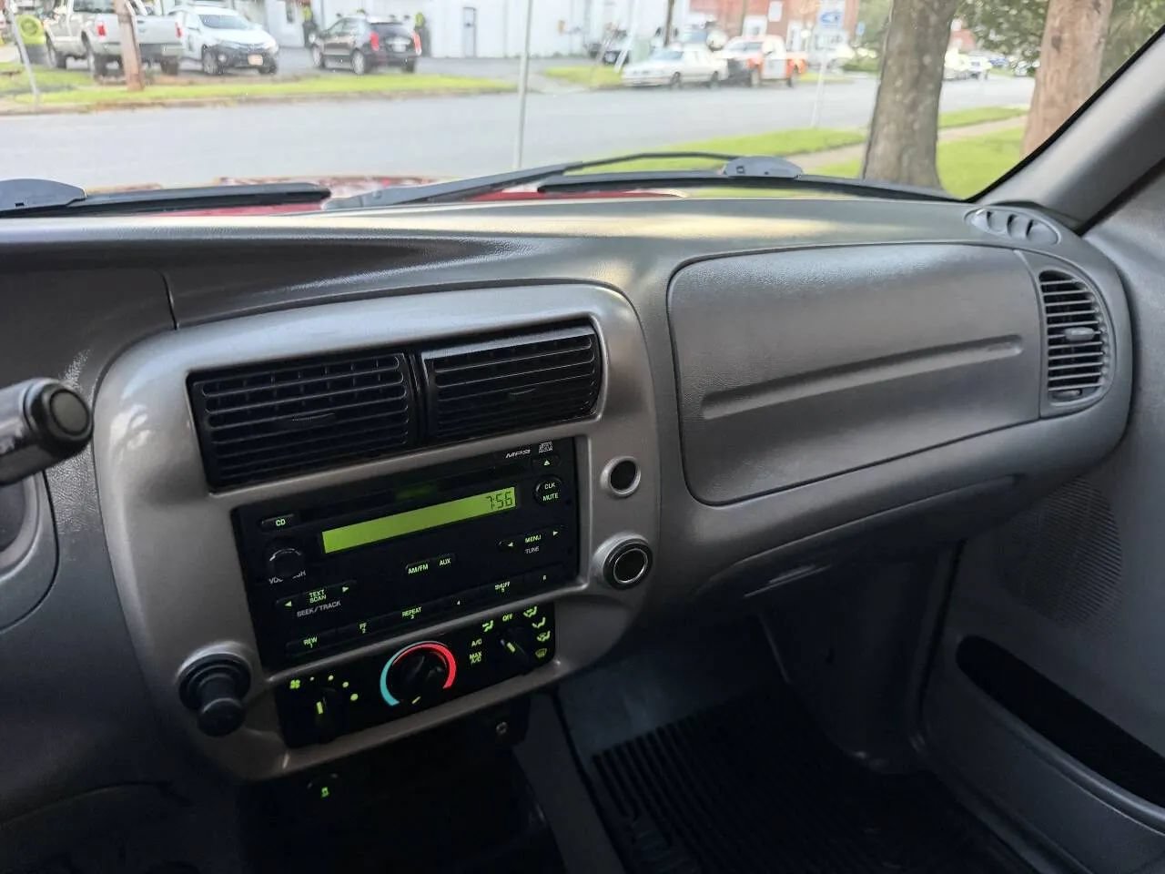 Used 2010 Ford Ranger XLT RWD image 38