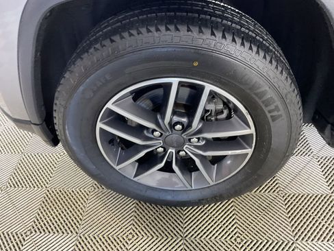 Used 2020 Jeep Grand Cherokee Limited w/ Luxury Group II image 5