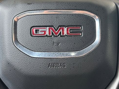 Used 2022 GMC Yukon AT4 image 12