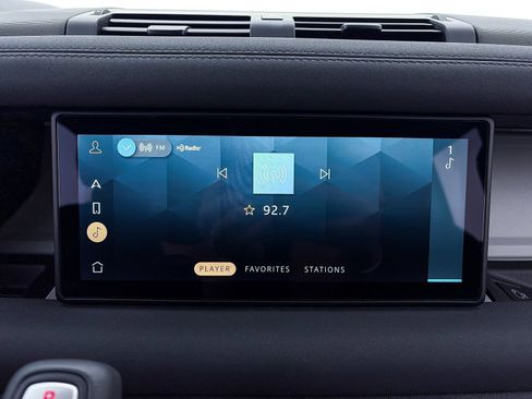 Used 2023 Land Rover Defender 110 X-Dynamic SE image 26