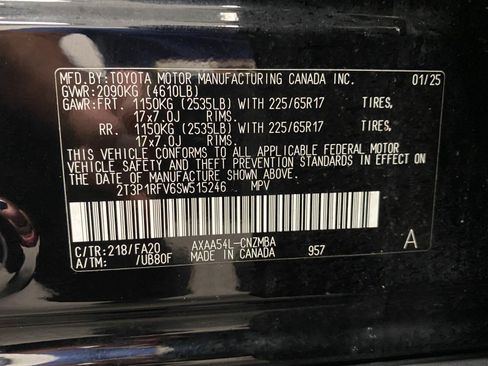 Used 2025 Toyota RAV4 XLE AWD/4WD image 30