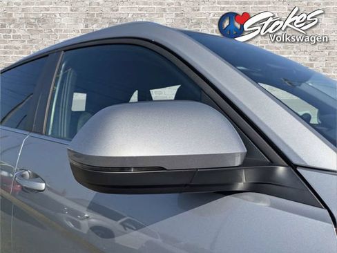 Certified 2025 Volkswagen Atlas Cross Sport SE AWD/4WD image 12