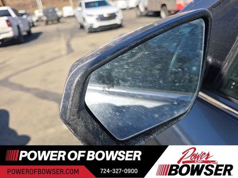 Used 2023 Chevrolet Equinox LT image 10