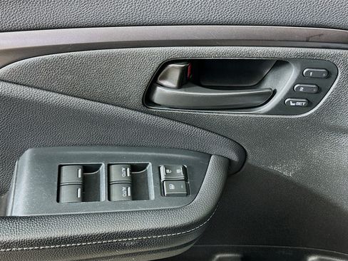 Used 2023 Honda Passport EX-L image 15