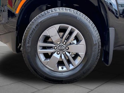 Used 2026 Nissan Frontier SV w/ All-Weather Content Package AWD/4WD image 11