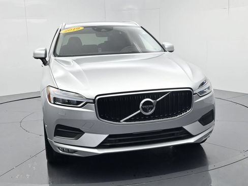 Used 2019 Volvo XC60 T5 Momentum w/ Multimedia Package AWD/4WD image 2