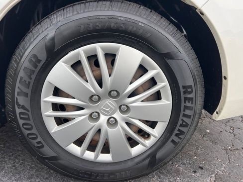 Used 2015 Honda Odyssey LX image 38