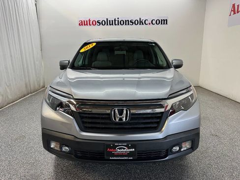 Used 2019 Honda Ridgeline RTL-T image 2