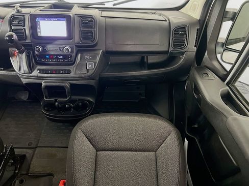 Used 2024 RAM ProMaster 2500 w/ Convenience Group FWD image 21