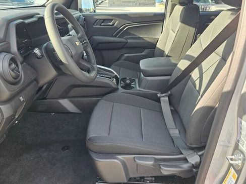 Used 2026 Chevrolet Colorado W/T w/ WT Custom Package image 9