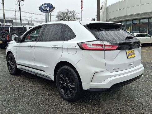 Certified 2023 Ford Edge SE w/ Black Appearance Package AWD/4WD image 3
