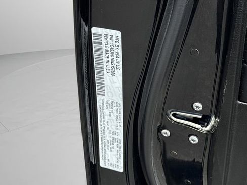 Used 2022 Jeep Wagoneer Series III w/ Rear Seat Video Group 1 image 44