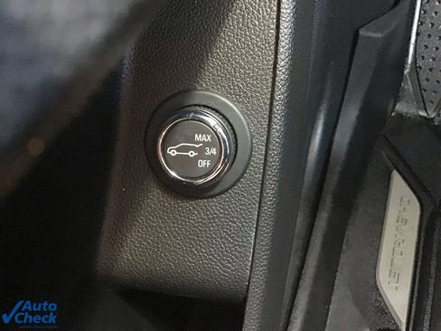 Used 2021 Chevrolet Traverse LT image 46