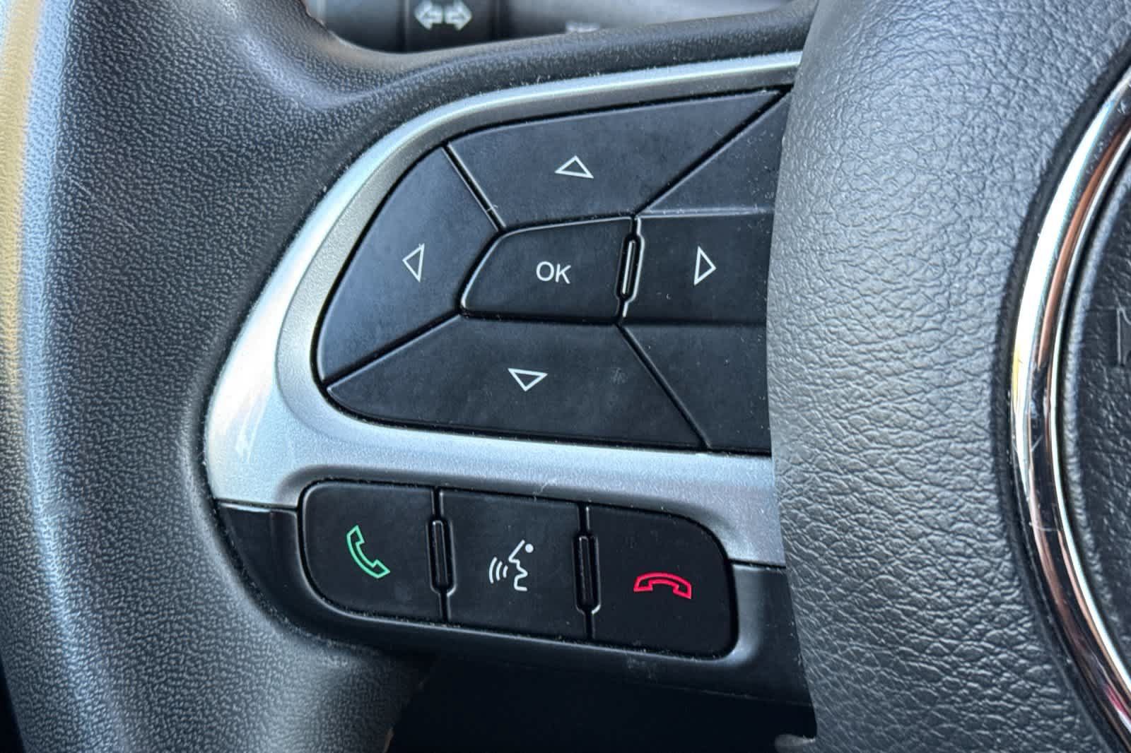 Used 2021 Jeep Compass Latitude FWD image 26