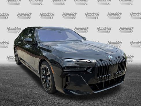 Certified 2023 BMW i7 xDrive60 AWD/4WD image 2