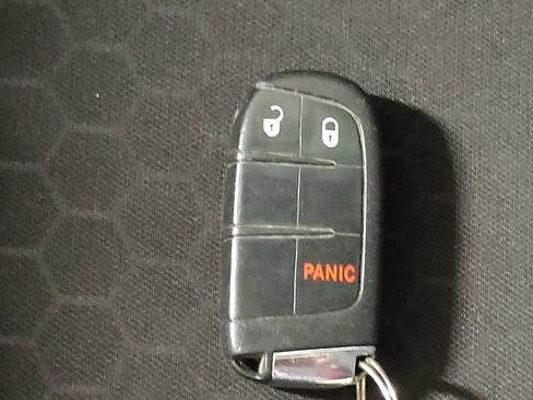 Used 2020 Jeep Compass Sport w/ Safety & Security Group image 32