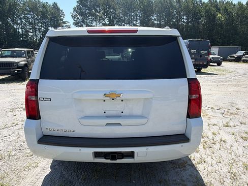 Used 2016 Chevrolet Suburban LT RWD image 9