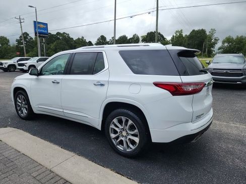 Used 2019 Chevrolet Traverse Premier w/ Driver Confidence II Package image 9