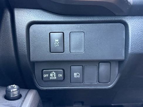 Used 2022 Toyota Tacoma SR5 RWD image 28
