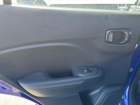 New 2024 Hyundai Venue Limited image 21