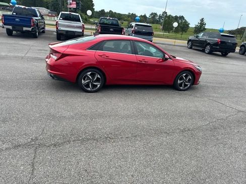 Used 2023 Hyundai Elantra Limited FWD image 46