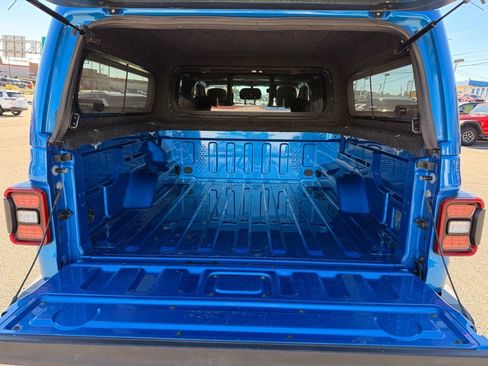 Used 2021 Jeep Gladiator Overland w/ Popular Equipment Package image 6
