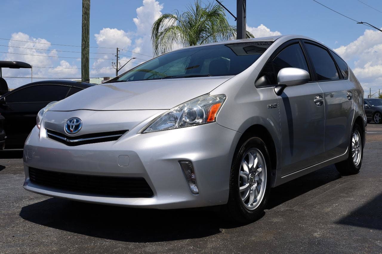Used 2012 Toyota Prius V FWD image 2