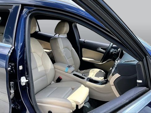 Used 2017 Mercedes-Benz GLA 250 image 8