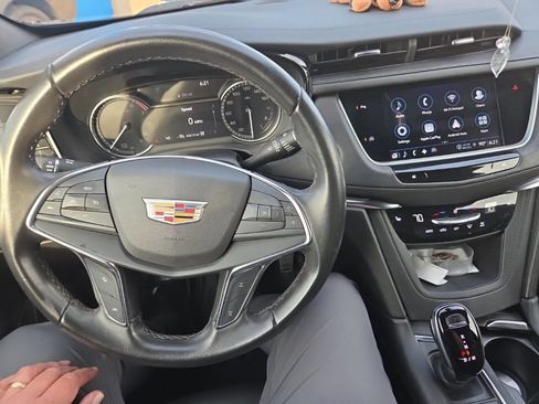 Used 2022 Cadillac XT5 Luxury AWD/4WD image 16