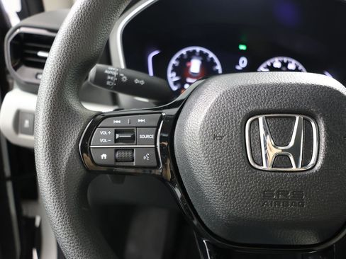 Used 2023 Honda Pilot LX image 20