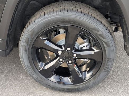 New 2026 Jeep Grand Cherokee Limited image 8